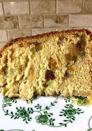 A picture of Traditional Panettone.