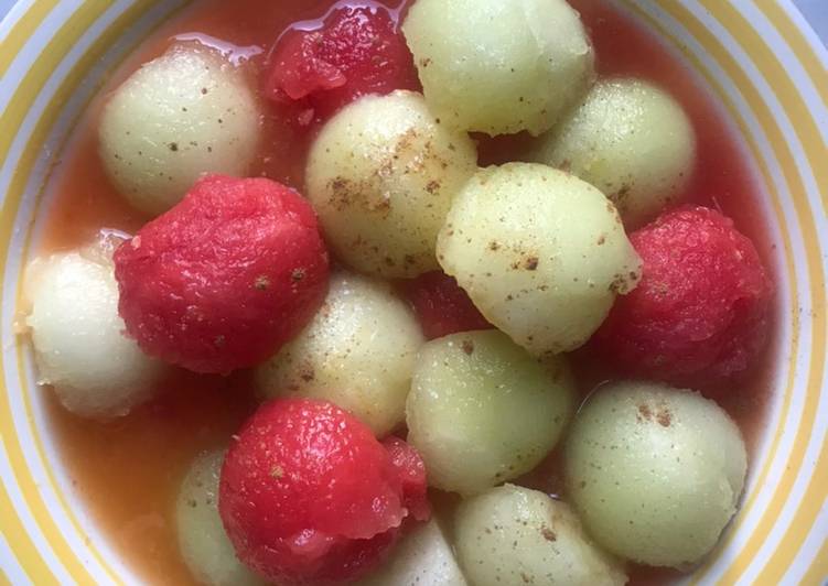 Bolitas de melón 🍈 y sandía 🍉 con zumo de naranja y canela. Nada de azúcar añadido! 🌱