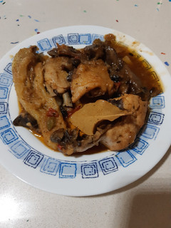 Una foto de Pollo en salsa