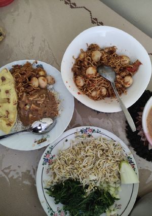 Foto resep Sambal Goreng Mie, Tempe, dan Telur Puyuh