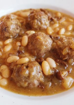 Una foto de Albóndigas fricandó con fessolets