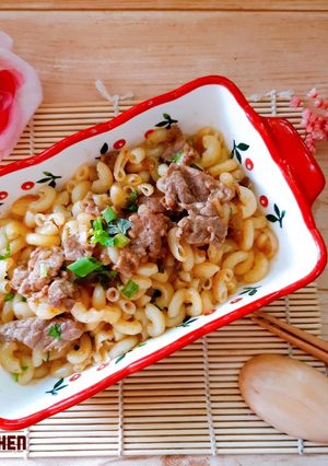 Hình của món Nui xào bò với bơ.