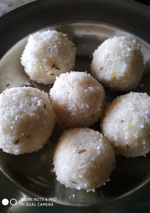 A picture of Unddralu (Raw Rice Rava Balls).