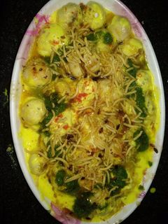 मखाना दही चाट (Makhana dahi chaat recipe in hindi) रेसिपी मुख्य फोटो