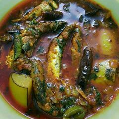 A picture of Tangy Fish Curry.