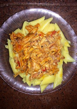 Una foto de Pasta con salsa a la cubana