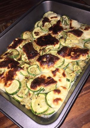 Una foto de Budín de zucchini y queso 🥗