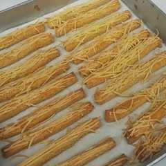 รูปของ RESEP KASTENGEL VERSI PANJANG (LONG CHEESE STICK)