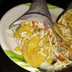 A picture of Mumbai bhel.
