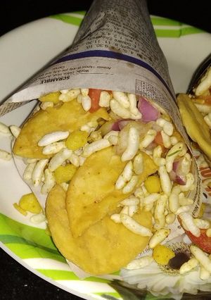 A picture of Mumbai bhel.