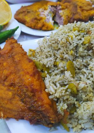 عکسی از دستور باقالی پلو و شوید با ماهی سوخاری😍😋