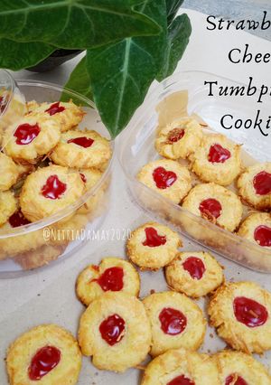 Foto resep Strawberry Cheese Tumbrint Cookies
