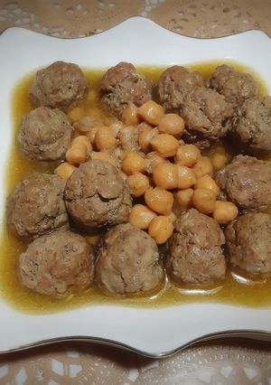 Une photo de Boulettes d'agneau sauce blanche 🍴