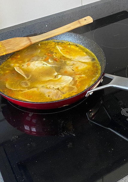 Una foto de Filetes de pechuga en salsa de naranja y miel