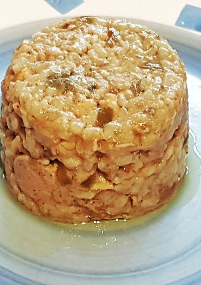 Una foto de Arroz cremoso con pollo al curry y leche de coco