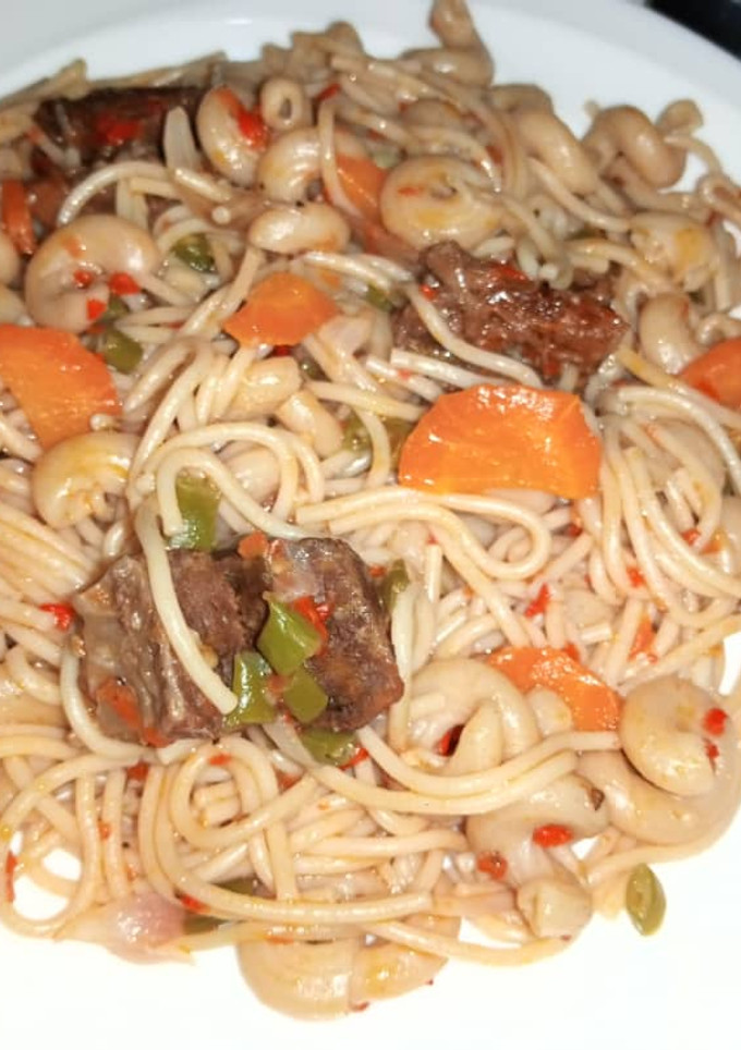 A picture of Suppergetti with macaroni.