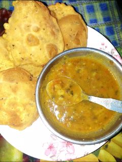 মথুরা স্পেশাল বেদমি পুরি আর তরকারি(mathura special bedmi puri recipe in Bengali) রেসিপির প্রধান ছবি