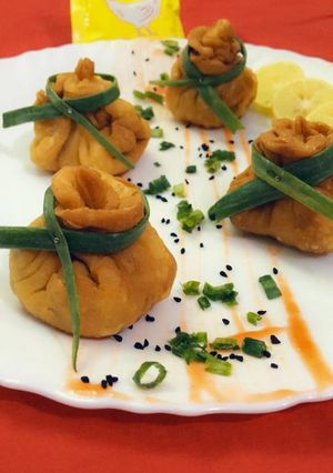 A picture of Potli samosas.