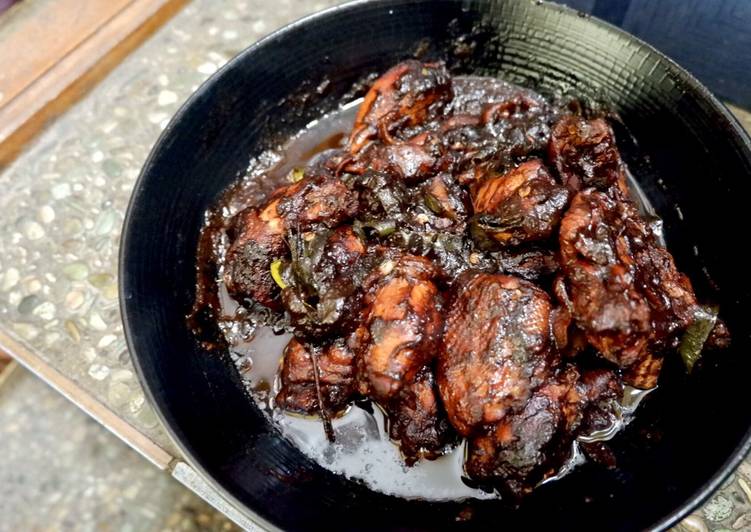 Cara Gampang memasak Ayam Bumbu Kluwek yang sempurna