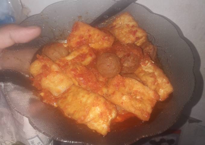 111. Tahu dan bakso balado
