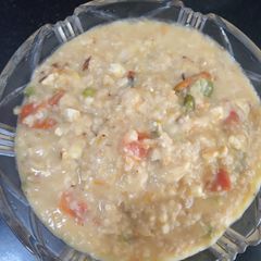 A picture of Vegatables oats upma.
