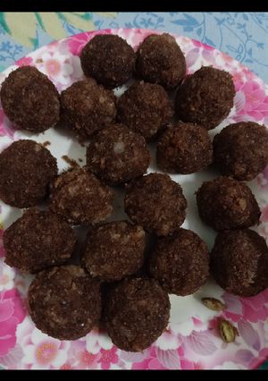 A picture of Chocolate laddu.
