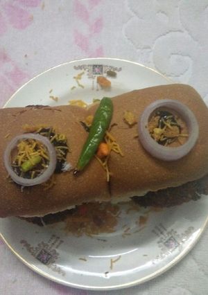 A picture of Vada Pav.