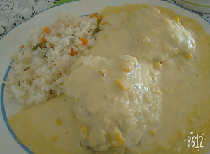 Una foto de Pollo en crema de elote