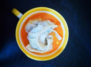 A picture of Nepali jhol dimsums.