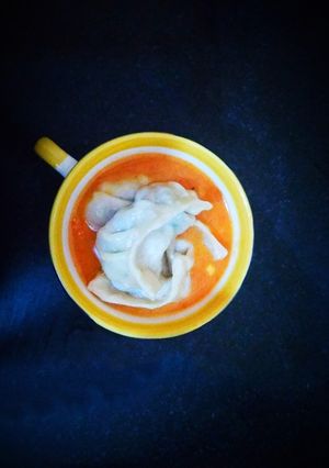 A picture of Nepali jhol dimsums.