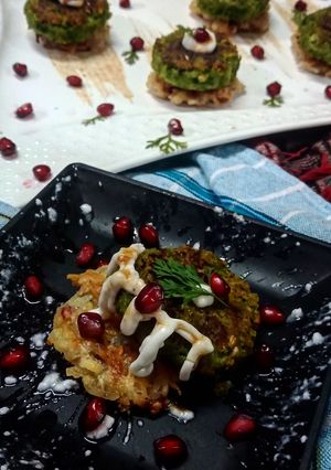 A picture of Lucknowi matar chaat in rosti disc.