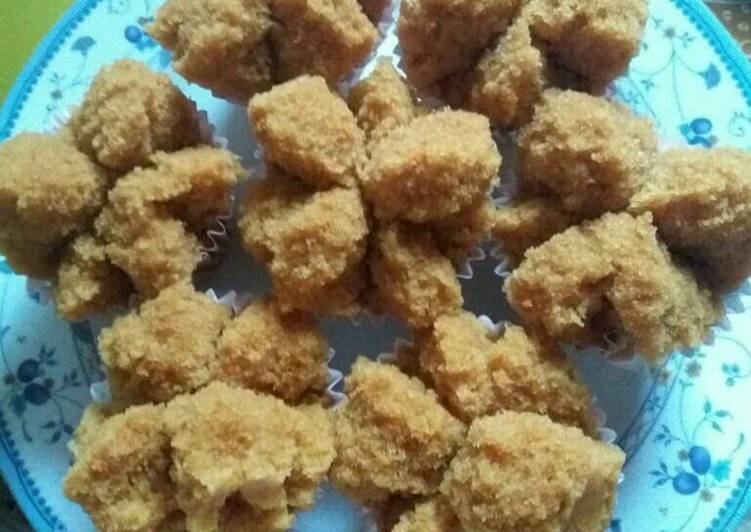 Proses meracik Bolu kukus gula merah (no mixer,no telur) yang Lezat Sekali