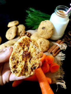 عکسی از دستور کوکی هویج و گردو solm@z