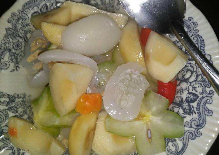 Asinan rambutan+belimbing+salak