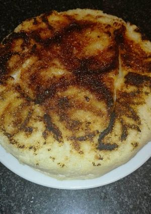 Foto principal de Bizcocho de torrijas con anís y azúcar quemada en la olla GM g
