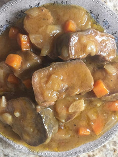 Una foto de Lengua estofada
