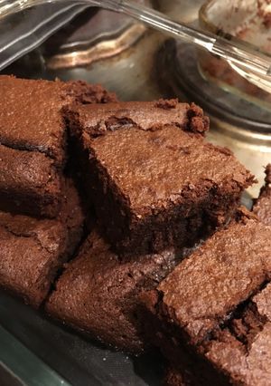 A picture of Brownies with Bananas and Coconut & Carob Butter.