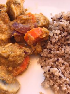 Una foto de Pollo en salsa de verduras