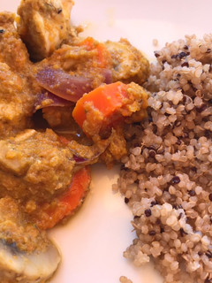 Una foto de Pollo en salsa de verduras