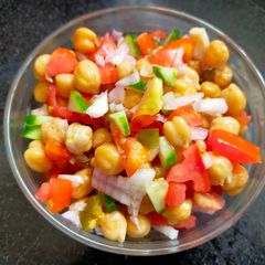 A picture of Chick Pea Salad.