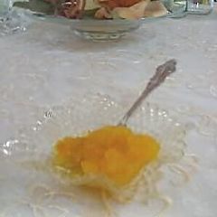 A picture of Neratzi marmalade.