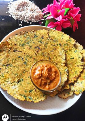 A picture of Barly methi roti.