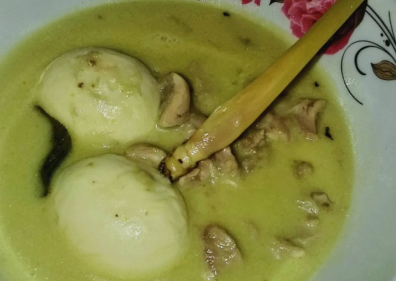 27. Ayam dan Telur Kuah Santan Sederhana