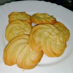 A picture of Vanilla butter cookies.