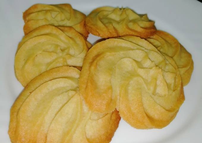 Simple Way to Prepare Super Quick Homemade Vanilla butter cookies