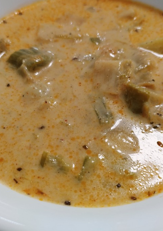 A picture of Cajun scallop chowder.