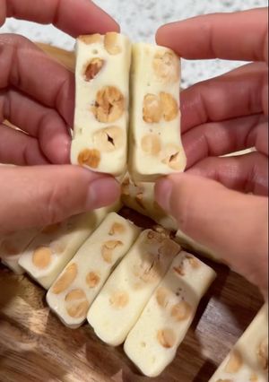 A picture of Homemade Nougat.