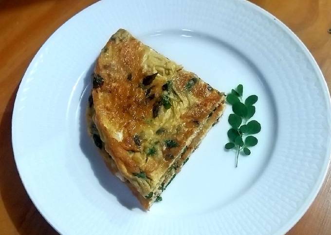 Resep Telur dadar daun kelor yang Lezat