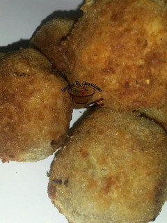 A picture of Yam balls.