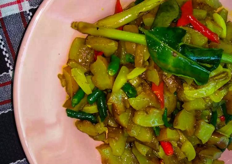 Resep Oseng Kikil Mercon ala Jogja yang Lezat Sekali